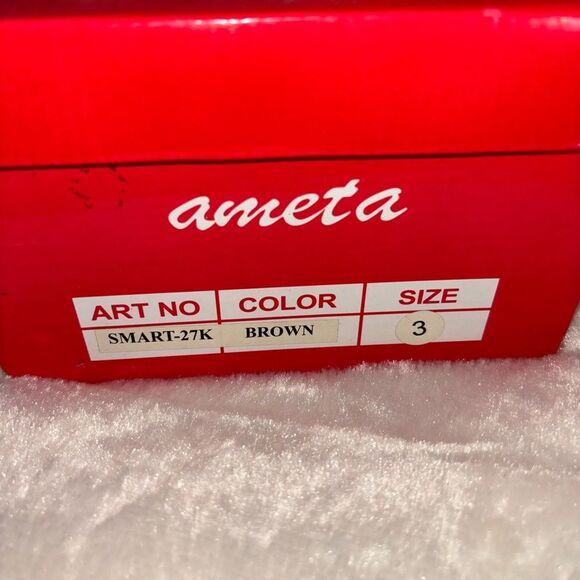 Plush Faux Fur Brown Boots With Silver Stars size 3 NIB - Picture 9 of 9